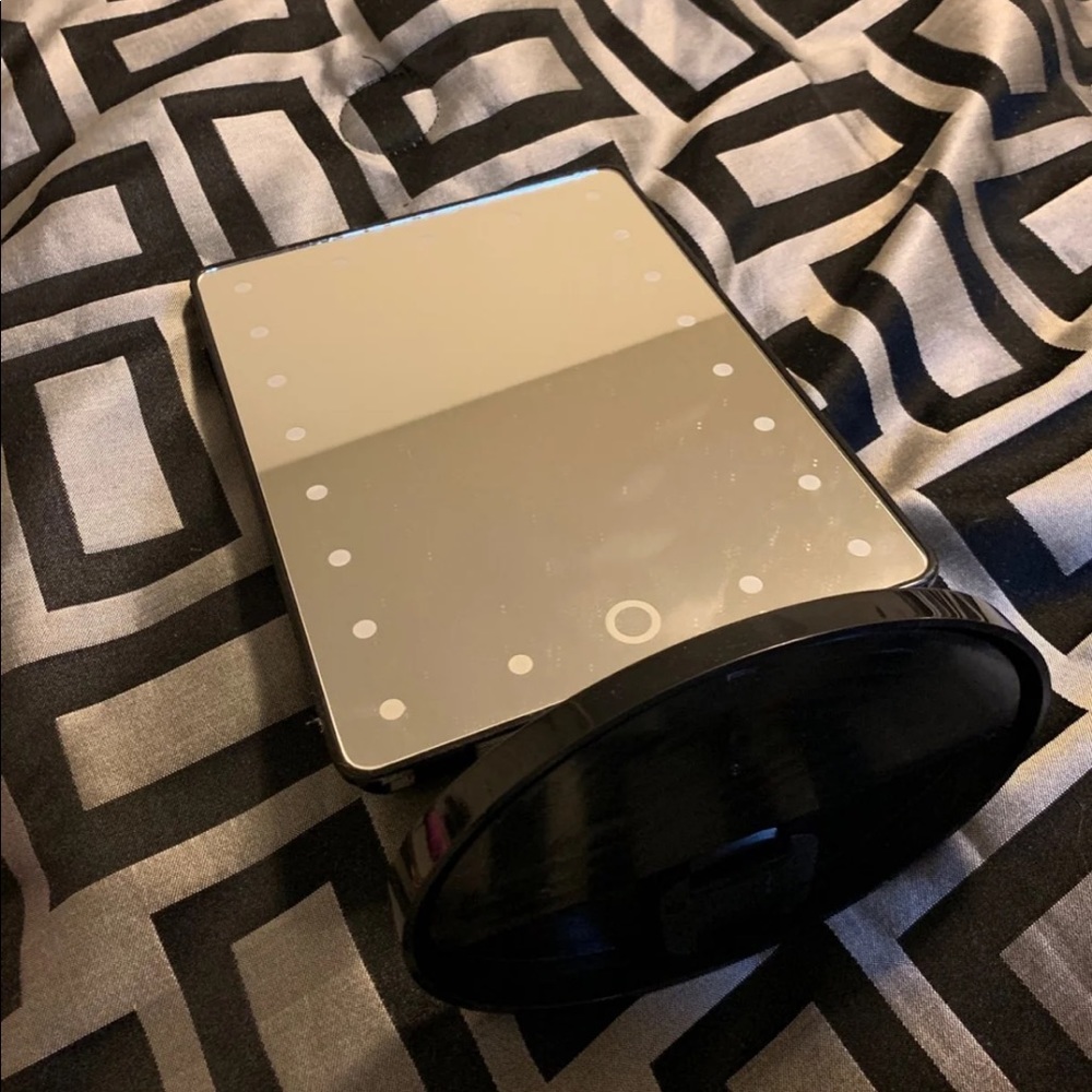 Light Up Mirror